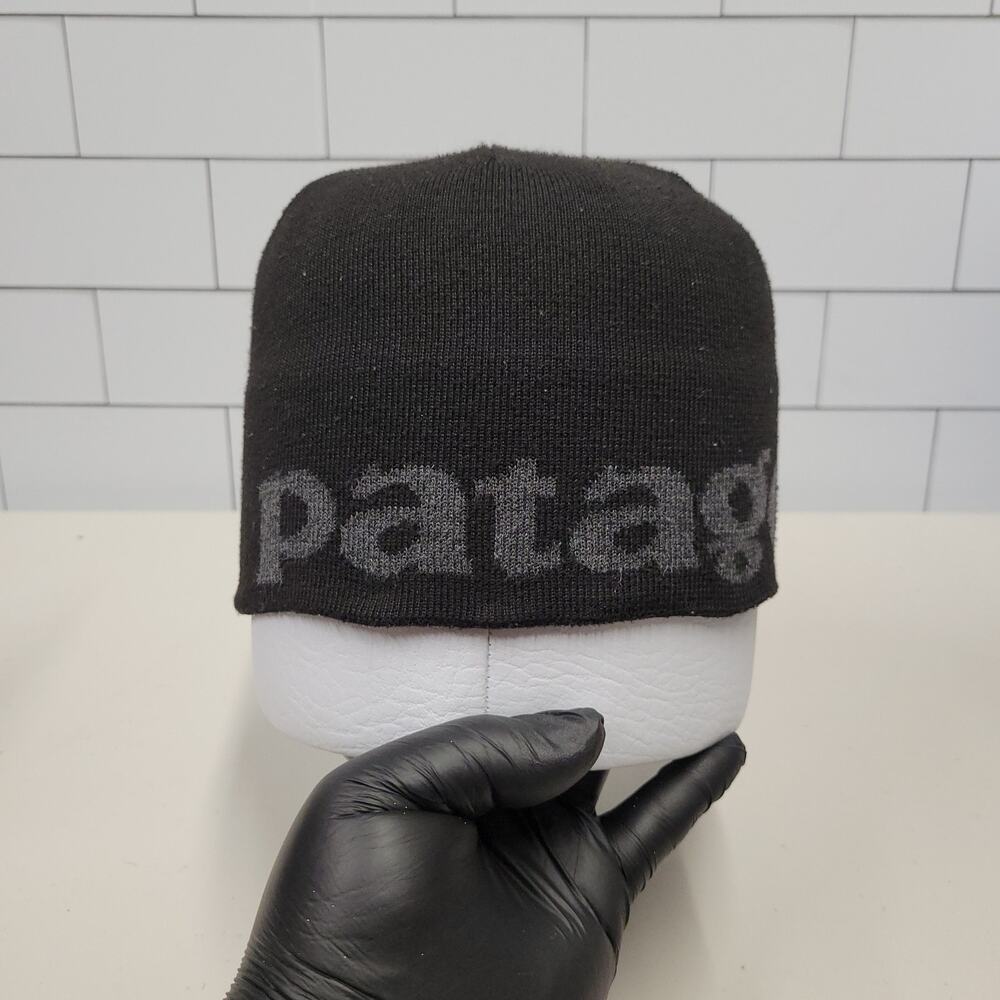 Patagonia Black Knit Beanie Hat One Size Reversible Winter Skull Cap